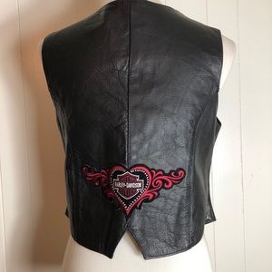 Women’s Leather Vest Zipper Harley Davidson Black size L. Inside pockets